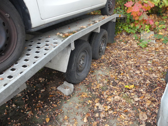 Remorque plateau double essieu (saisie sur voirie) marque illisible - Autotransporter trailer: picture 5 Remorque plateau double essieu (saisie sur voirie) marque illisible - Autotransporter trailer: picture 5
