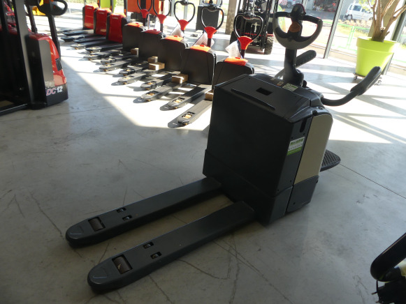 Transpalette accompagnant porté debout Crown WT3020 - Pallet truck: picture 1 Transpalette accompagnant porté debout Crown WT3020 - Pallet truck: picture 1