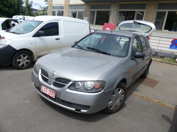 Voiture Nissan Almera (2003-123.640 km) - Car: picture 2 Voiture Nissan Almera (2003-123.640 km) - Car: picture 2