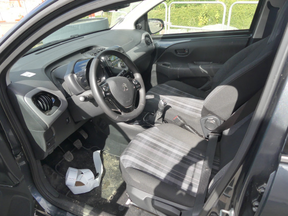 Voiture (saisie sur voirie) (1.735km) Peugeot 108 Style 5 portes(Vin:VF3PSCFBDJR245289) - Car: picture 5 Voiture (saisie sur voirie) (1.735km) Peugeot 108 Style 5 portes(Vin:VF3PSCFBDJR245289) - Car: picture 5