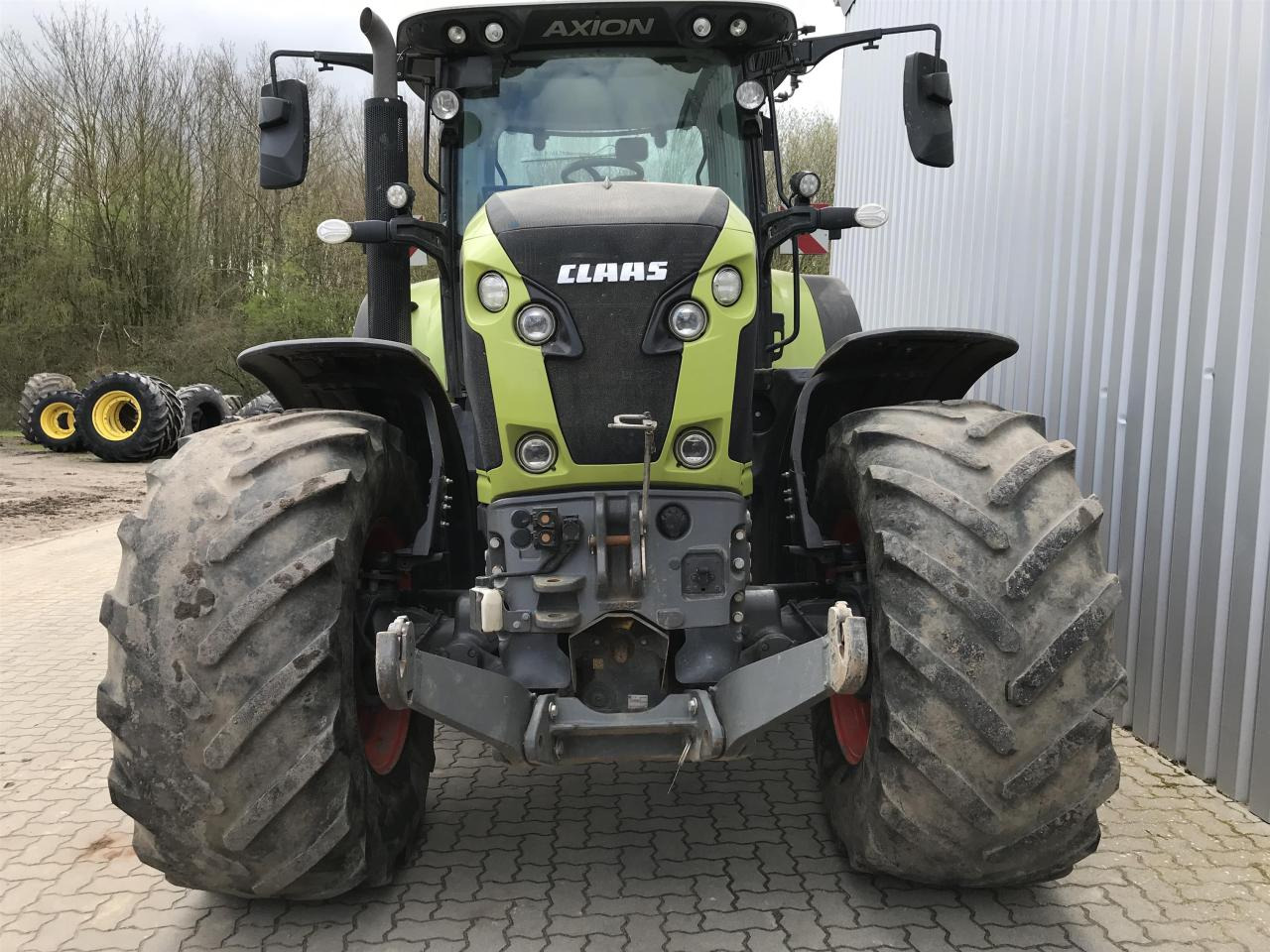 CLAAS Axion 870 - Farm tractor: picture 3 CLAAS Axion 870 - Farm tractor: picture 3