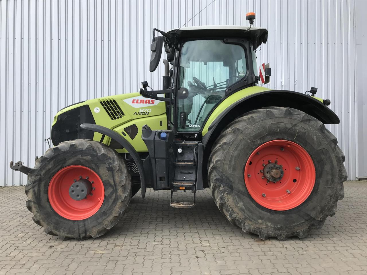 CLAAS Axion 870 - Farm tractor: picture 1 CLAAS Axion 870 - Farm tractor: picture 1
