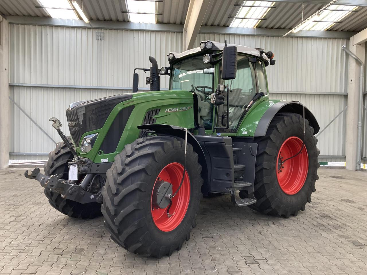 Fendt 933 Vario - Farm tractor: picture 1 Fendt 933 Vario - Farm tractor: picture 1