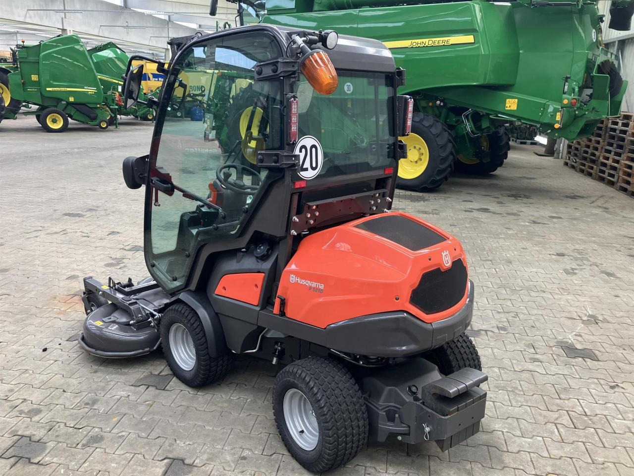 Husqvarna Rider P525D - Garden mower: picture 4 Husqvarna Rider P525D - Garden mower: picture 4