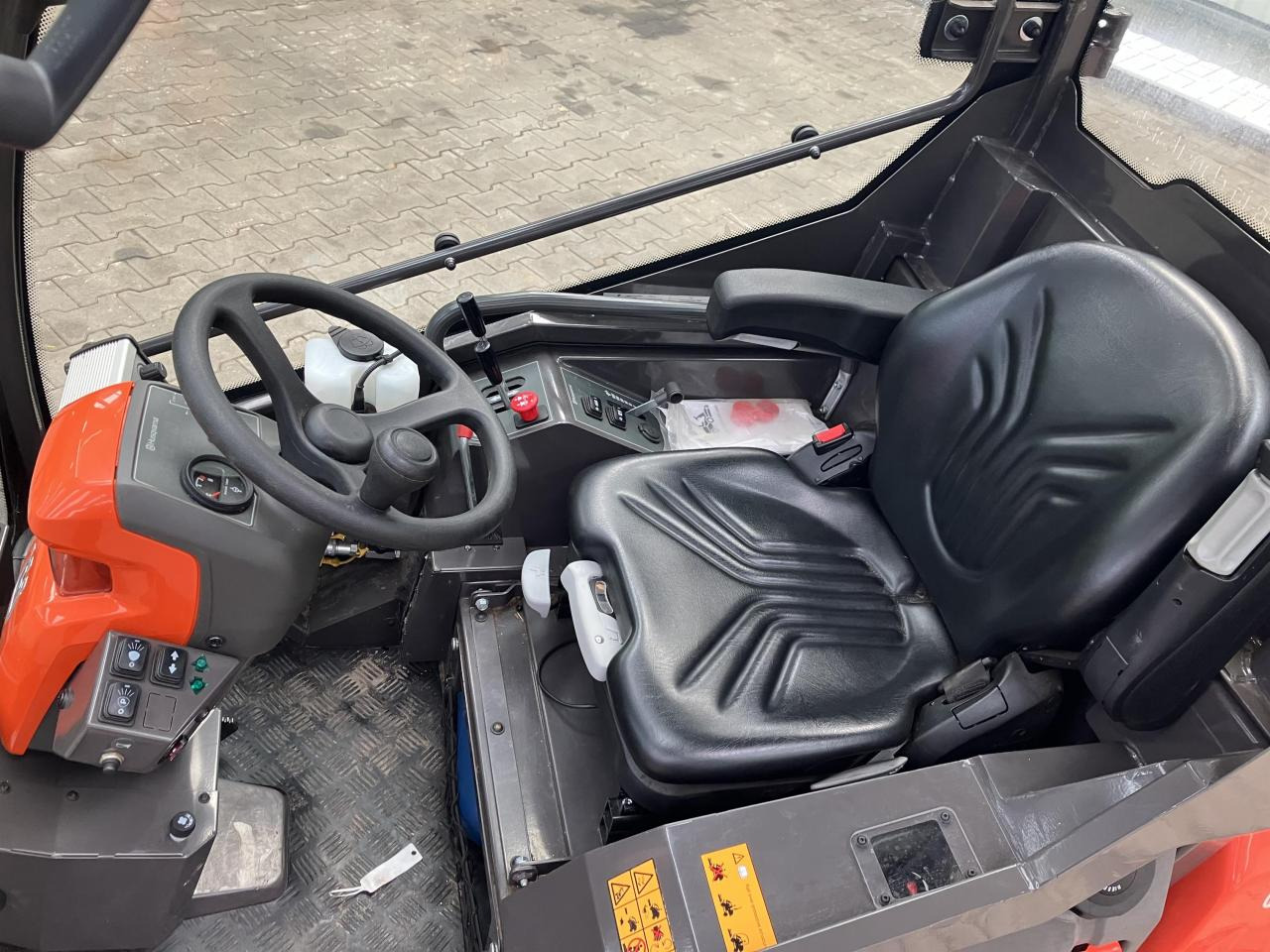 Husqvarna Rider P525D - Garden mower: picture 5 Husqvarna Rider P525D - Garden mower: picture 5