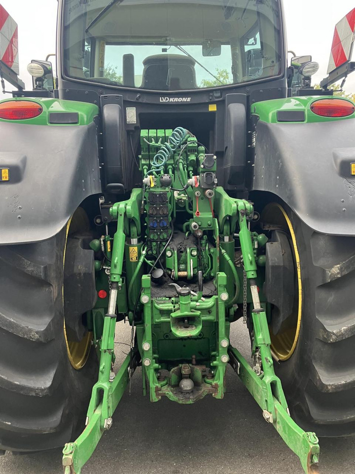 Farm tractor John Deere 6250R: picture 7