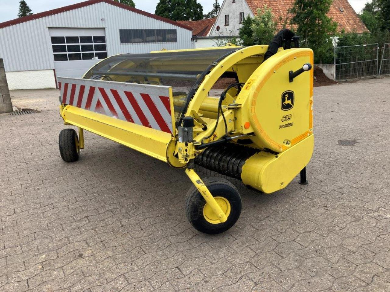 John Deere 639 - Forage harvester attachment: picture 1 John Deere 639 - Forage harvester attachment: picture 1