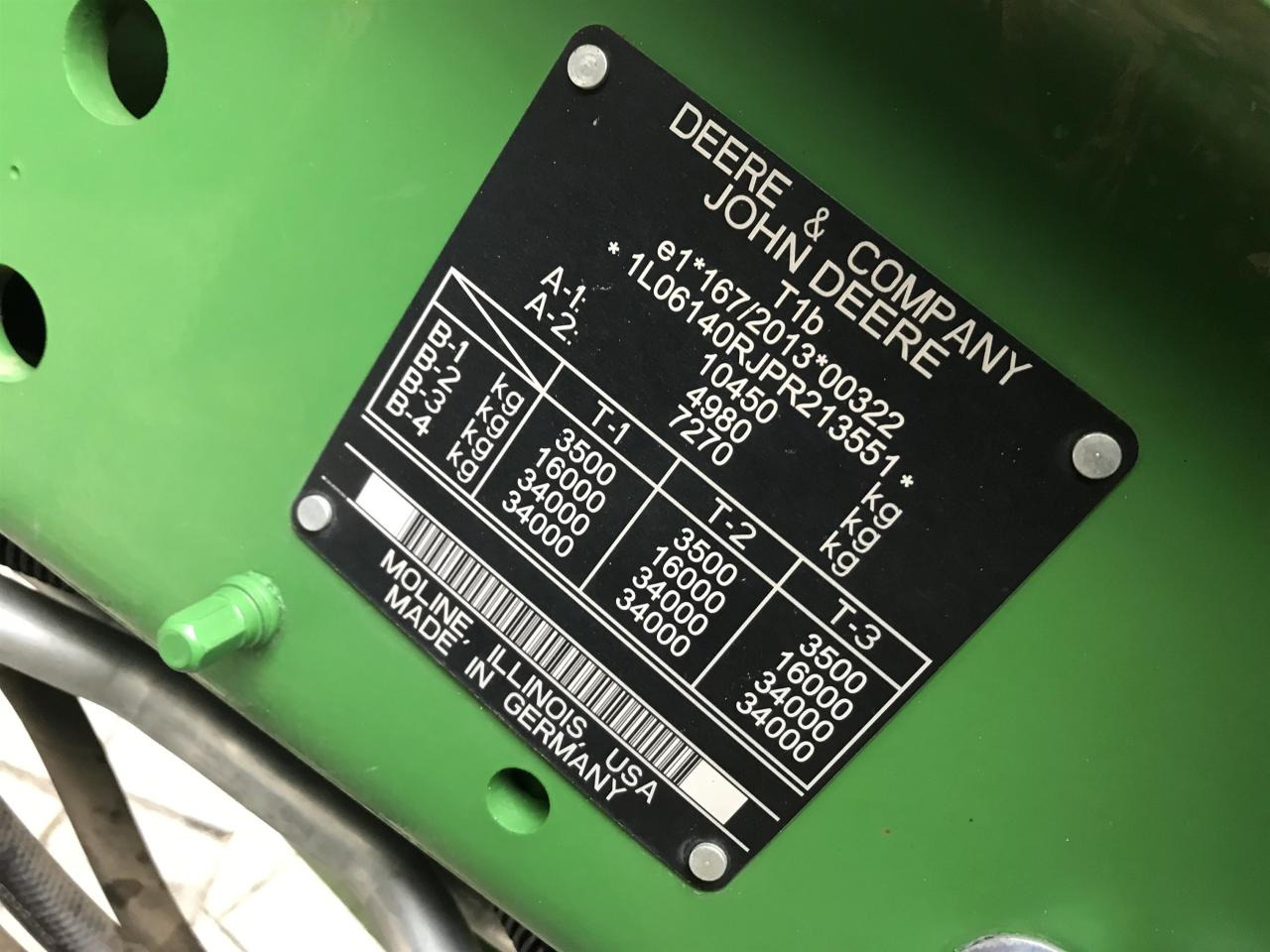 Farm tractor John Deere 6R 140: picture 8 Farm tractor John Deere 6R 140: picture 8