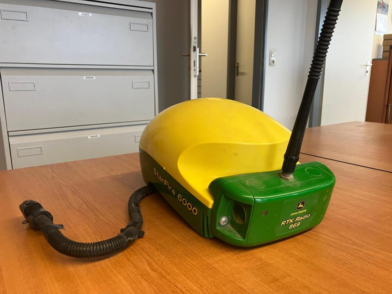 John Deere SF6000 RTK - Navigation system for Agricultural machinery: picture 2 John Deere SF6000 RTK - Navigation system for Agricultural machinery: picture 2