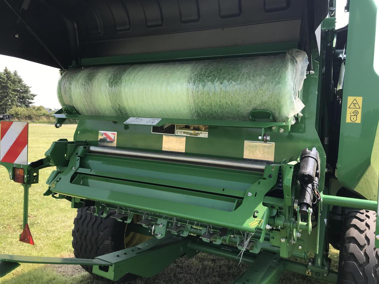 Round baler John Deere V461M: picture 10