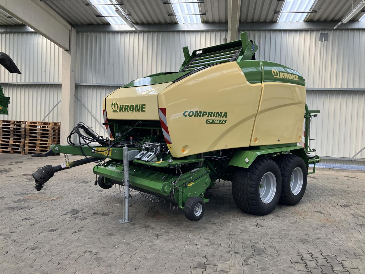 Krone CF 155 XC Comprima - Round baler: picture 2 Krone CF 155 XC Comprima - Round baler: picture 2