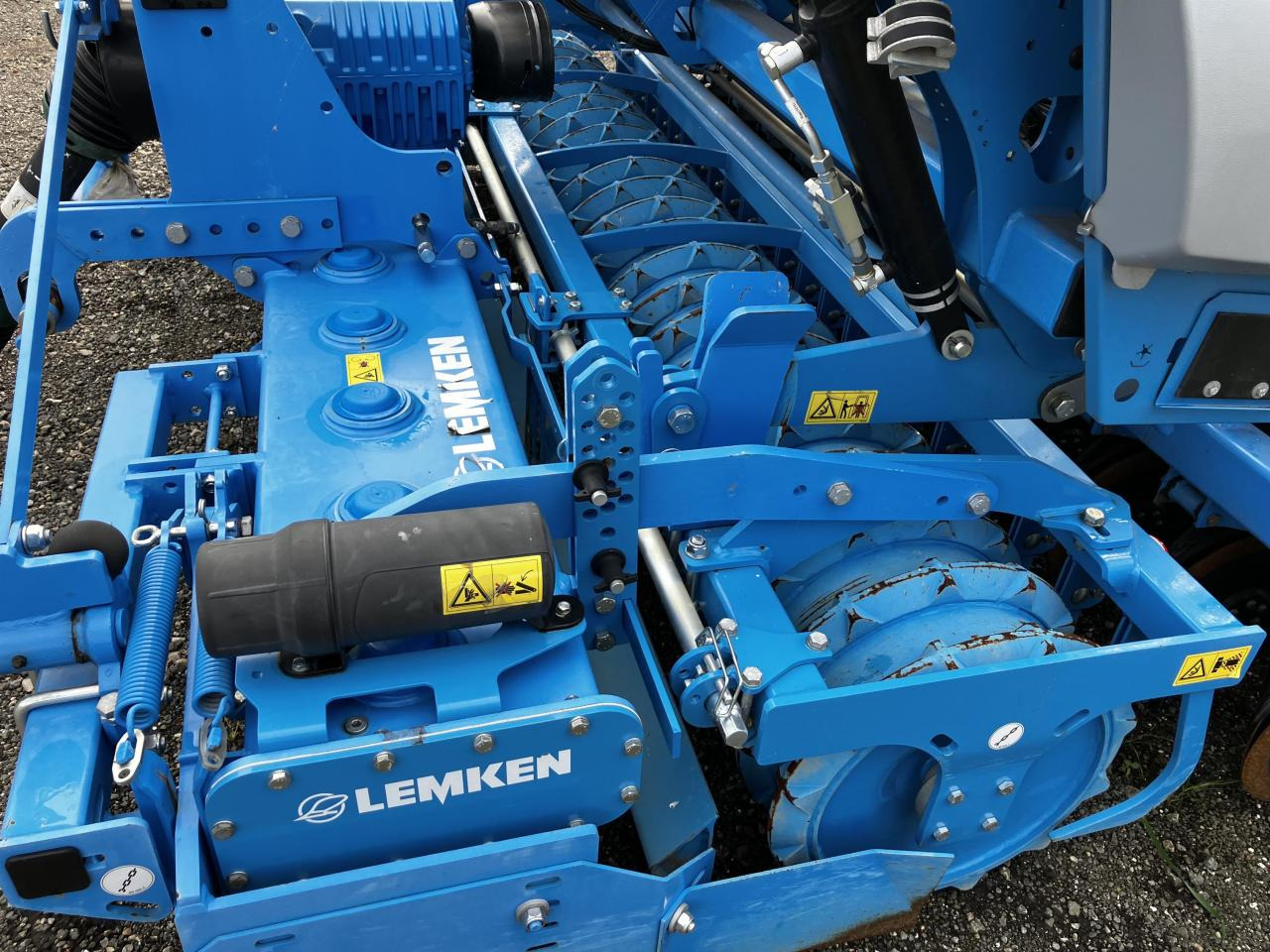 Lemken Saphir 9/300 - Seed drill: picture 4 Lemken Saphir 9/300 - Seed drill: picture 4