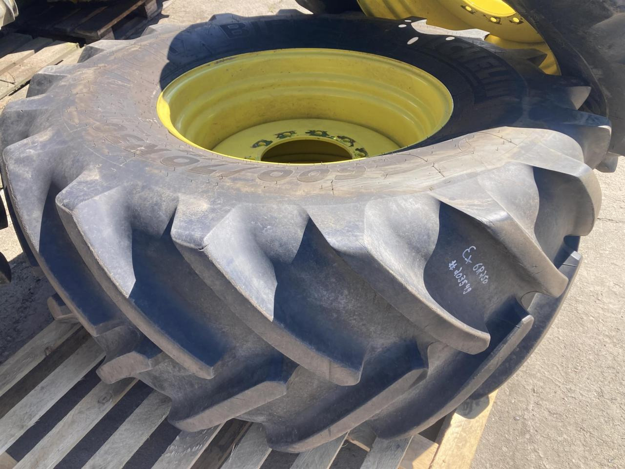 Michelin 600/70R30 - Tire for Agricultural machinery: picture 2 Michelin 600/70R30 - Tire for Agricultural machinery: picture 2