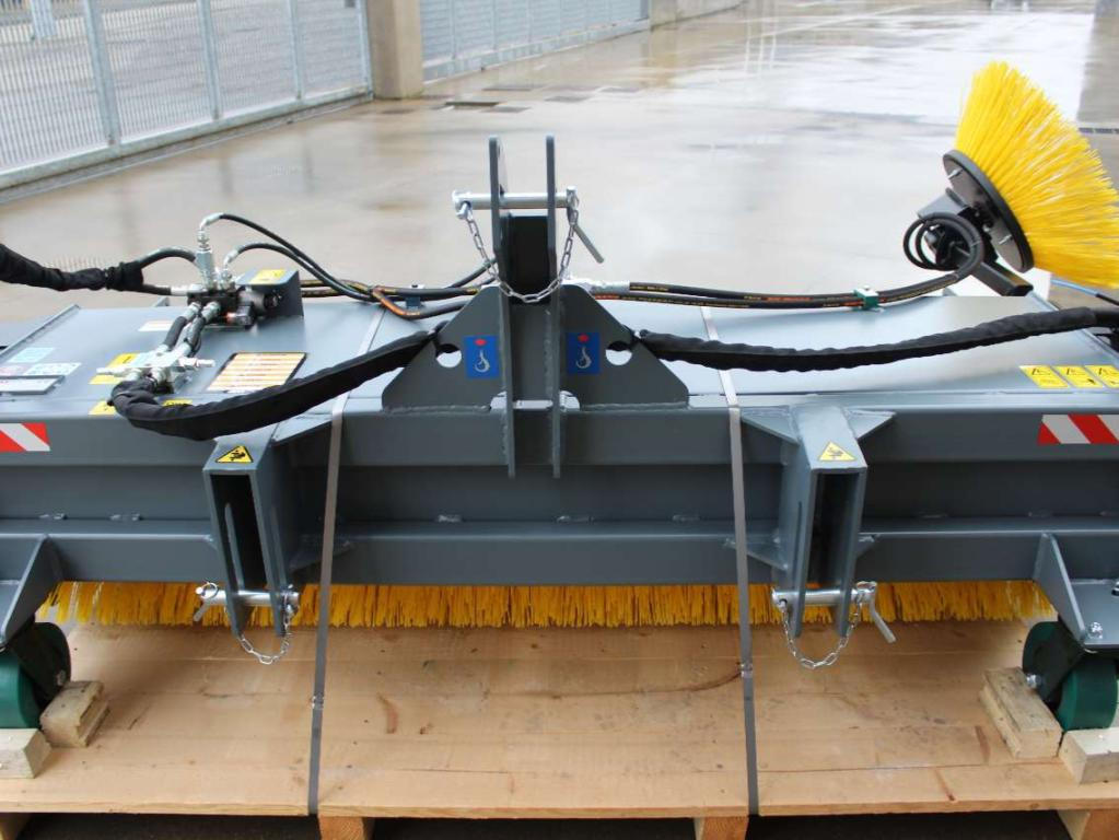 CM CM Crusher Bucket sweeper - Broom for Telescopic wheel loader: picture 2 CM CM Crusher Bucket sweeper - Broom for Telescopic wheel loader: picture 2