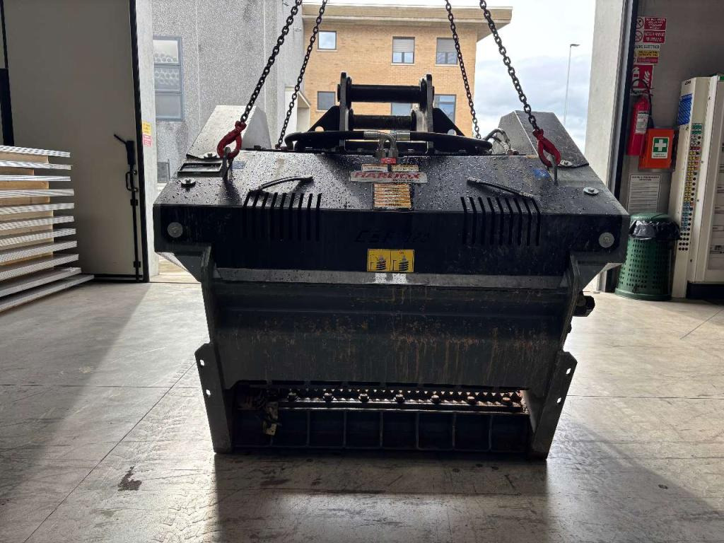 CM Crusher CBF 120 Crusher Bucket - USED - Bucket for Construction machinery: picture 2 CM Crusher CBF 120 Crusher Bucket - USED - Bucket for Construction machinery: picture 2