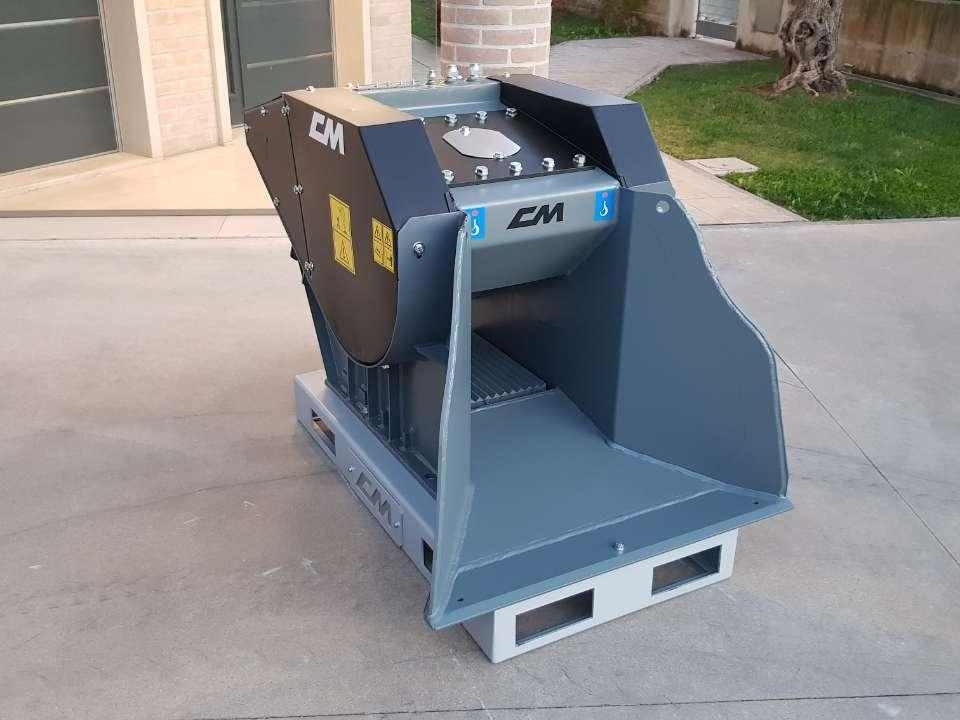 CM Crusher CBF-L 80 Crusher Bucket - Bucket for Skid steer loader: picture 1 CM Crusher CBF-L 80 Crusher Bucket - Bucket for Skid steer loader: picture 1