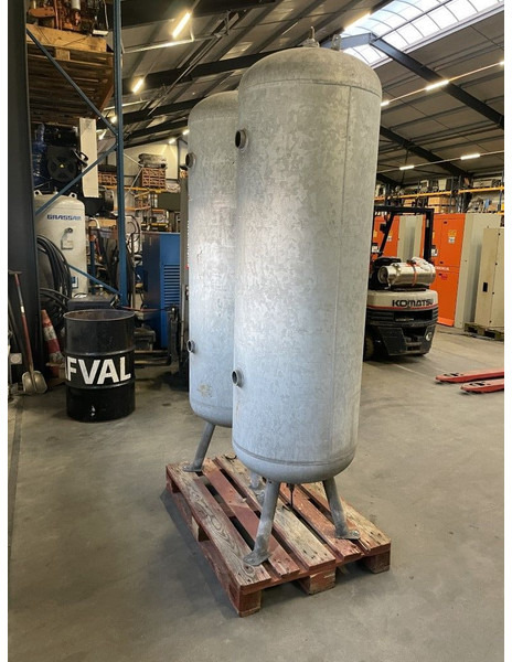 Air compressor Atlas-Copco 500 Liter Gegalvaniseerde Verticale luchtketel 11 Bar (1 stuks): picture 7 Air compressor Atlas-Copco 500 Liter Gegalvaniseerde Verticale luchtketel 11 Bar (1 stuks): picture 7