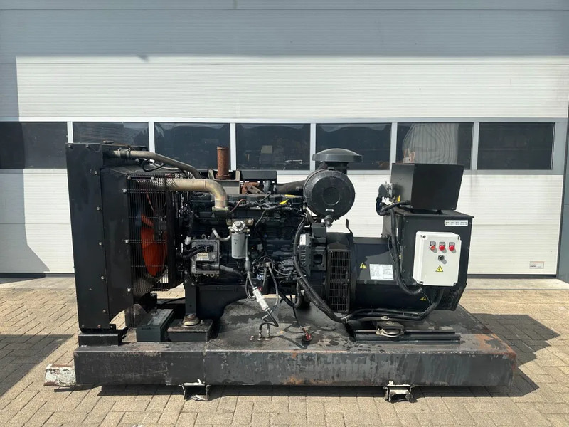 Himoinsa Iveco NEF 60 TE2 Stamford 200 kVA generatorset - Generator set: picture 1 Himoinsa Iveco NEF 60 TE2 Stamford 200 kVA generatorset - Generator set: picture 1