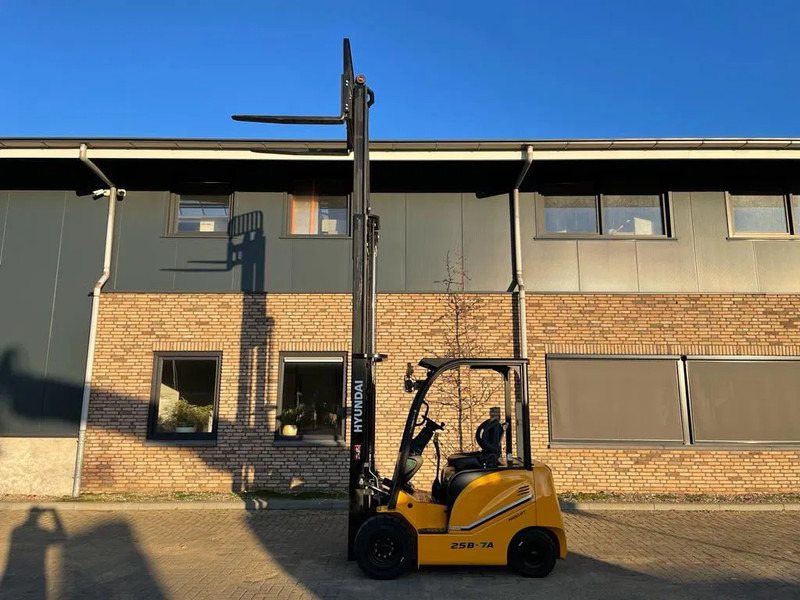 Electric forklift Hyundai 25B-7A 2.5 ton Triplex Freelift Sideshift Elektra Heftruck Nieuw: picture 20 Electric forklift Hyundai 25B-7A 2.5 ton Triplex Freelift Sideshift Elektra Heftruck Nieuw: picture 20