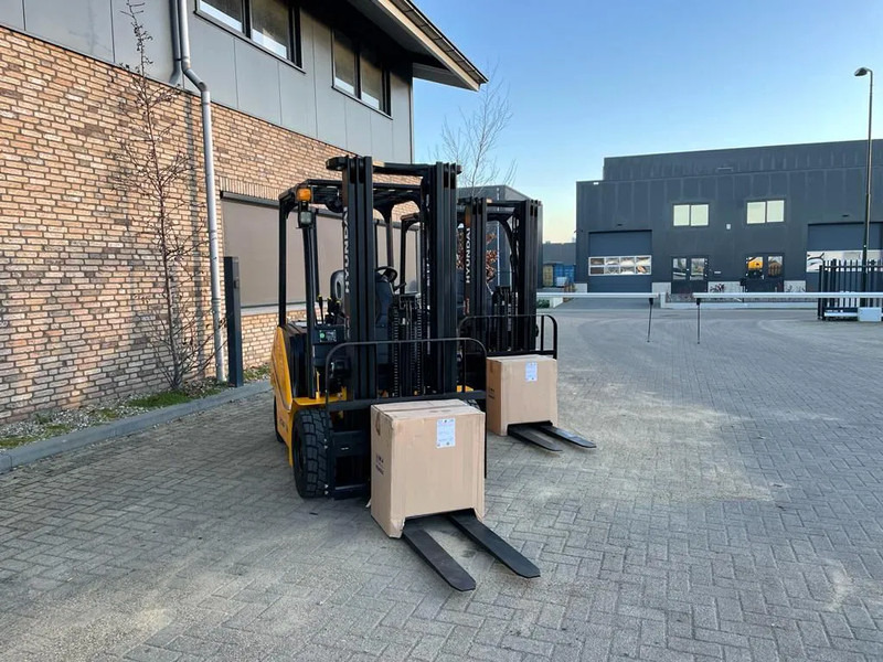 Electric forklift Hyundai 25B-7A 2.5 ton Triplex Freelift Sideshift Elektra Heftruck Nieuw: picture 8 Electric forklift Hyundai 25B-7A 2.5 ton Triplex Freelift Sideshift Elektra Heftruck Nieuw: picture 8