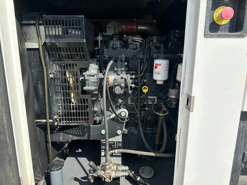 Iveco FPT F32 AM1A Leroy Somer 32 kVA Silent generatorset 39 hours ! - Generator set: picture 4 Iveco FPT F32 AM1A Leroy Somer 32 kVA Silent generatorset 39 hours ! - Generator set: picture 4