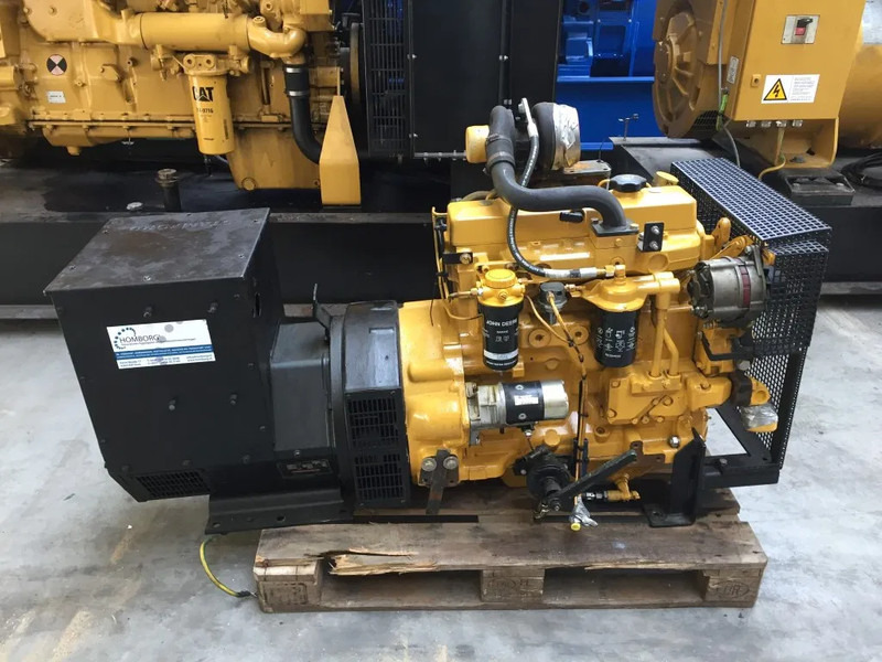 John Deere 4045 TFU 70 Stamford 65 kVA generatorset - Generator set: picture 1 John Deere 4045 TFU 70 Stamford 65 kVA generatorset - Generator set: picture 1