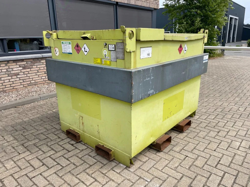 Kiwa IBC Steenbergen 2000 liter Dieseltank met Handpomp Milieutank - Storage tank: picture 2 Kiwa IBC Steenbergen 2000 liter Dieseltank met Handpomp Milieutank - Storage tank: picture 2