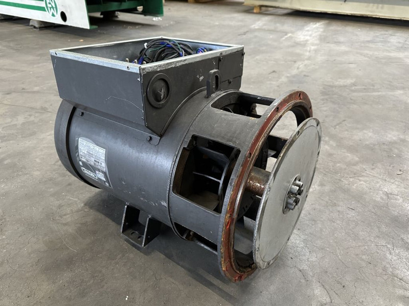 MECC ALTE SPA ECP32 2S4 Generatordeel 35 kVA Alternator as New ! 2018 overstock ! - Generator set: picture 2 MECC ALTE SPA ECP32 2S4 Generatordeel 35 kVA Alternator as New ! 2018 overstock ! - Generator set: picture 2