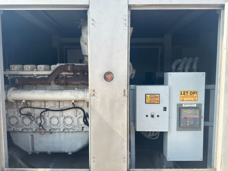 Perkins 4006-23TAG3A Stamford 900 kVA Silent generatorset - Generator set: picture 2 Perkins 4006-23TAG3A Stamford 900 kVA Silent generatorset - Generator set: picture 2