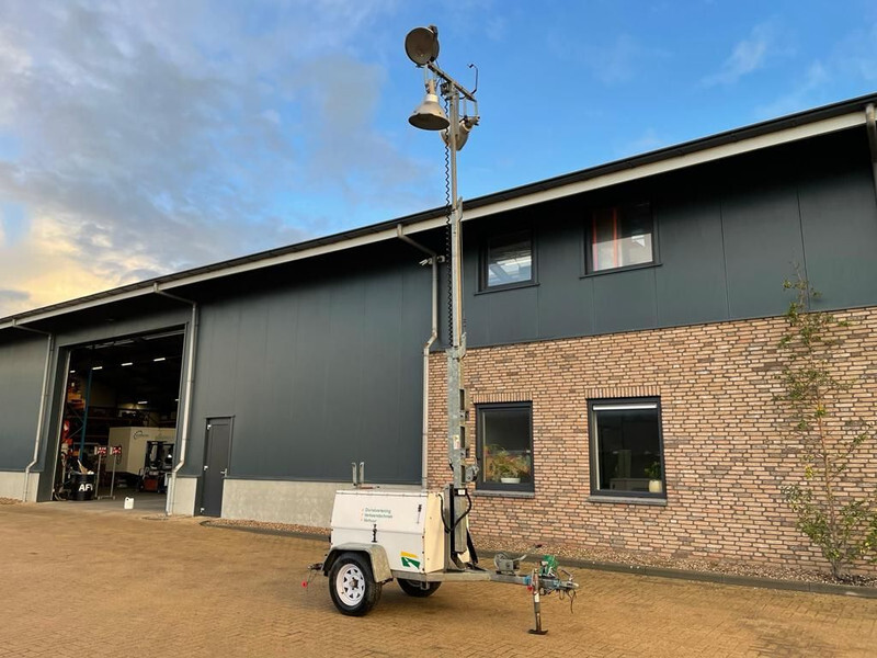 Perkins Mecc Alte Spa 5 kVA Mobiele Lichtmast Aggregaat Light Tower - Lighting tower: picture 5 Perkins Mecc Alte Spa 5 kVA Mobiele Lichtmast Aggregaat Light Tower - Lighting tower: picture 5