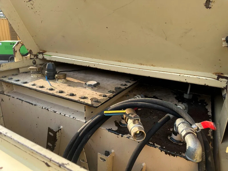 Tolsma Kiwa IBC 3000 liter Dieseltank Milieutank - Shipping container: picture 5 Tolsma Kiwa IBC 3000 liter Dieseltank Milieutank - Shipping container: picture 5