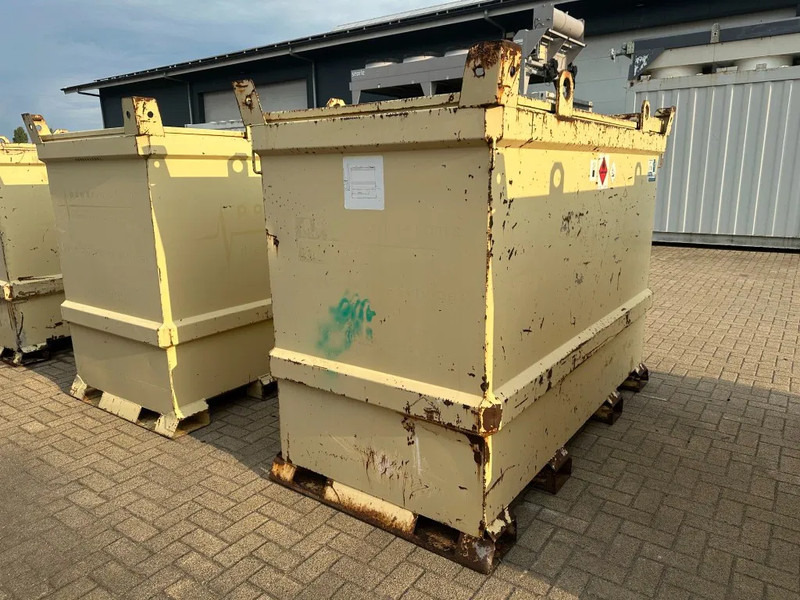 Tolsma Kiwa IBC 3000 liter Dieseltank met 230 Volt pompset - Shipping container: picture 4 Tolsma Kiwa IBC 3000 liter Dieseltank met 230 Volt pompset - Shipping container: picture 4