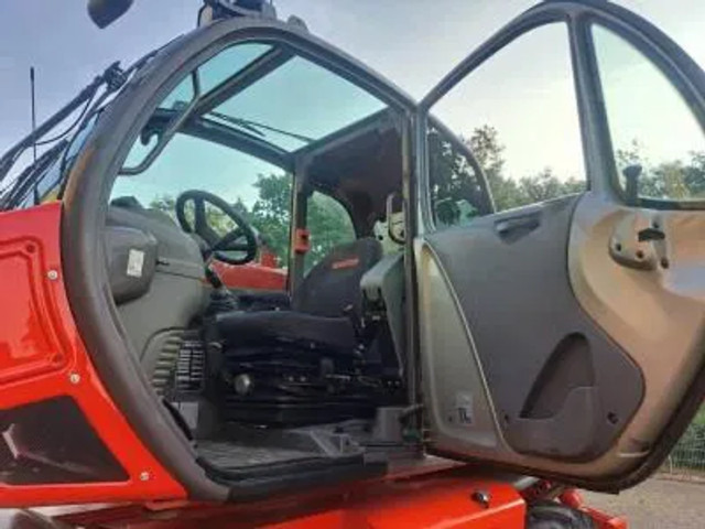 Loader Manitou MRT 2150+ Privilege All-Terrain Rotating Telehandler (2015): picture 10