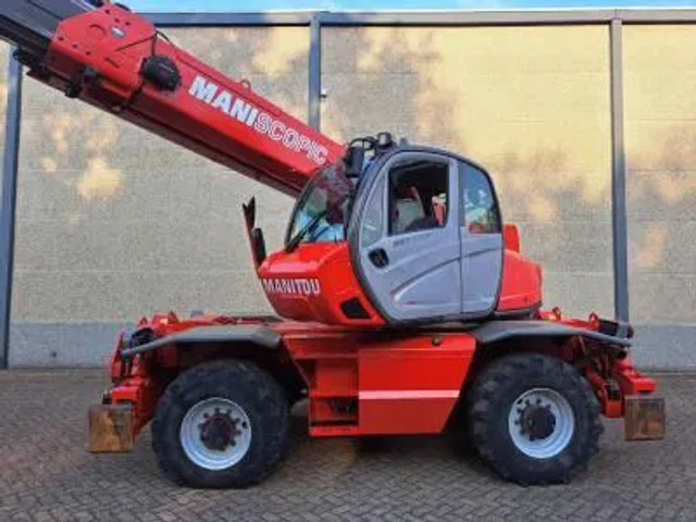 Loader Manitou MRT 2150+ Privilege All-Terrain Rotating Telehandler (2015): picture 9