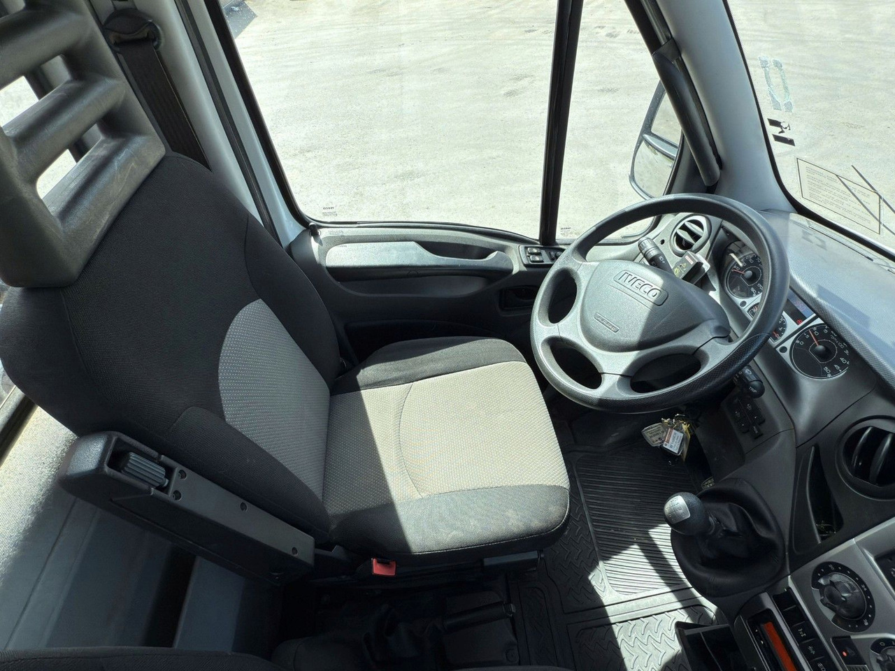 Flatbed van Iveco Daily 65C14 Pritsche 3,75 m FASSI F38 A.22: picture 9