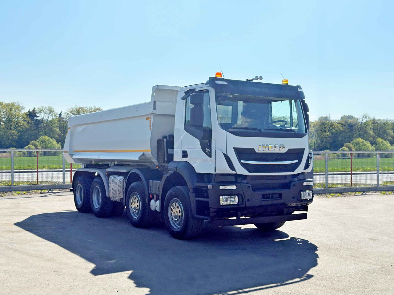 Iveco STRALIS X - WAY 460 * KIPPER * 8x4 * TOPZUSTAND - Tipper: picture 1 Iveco STRALIS X - WAY 460 * KIPPER * 8x4 * TOPZUSTAND - Tipper: picture 1