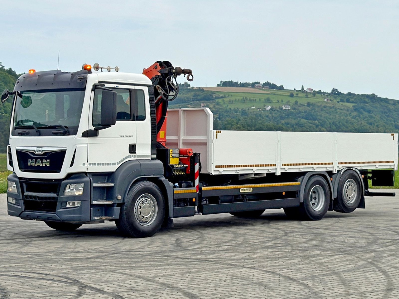 MAN TGS 26.320*PRITSCHE 7,20 / PK 16001-KA + FUNK - Crane truck: picture 4 MAN TGS 26.320*PRITSCHE 7,20 / PK 16001-KA + FUNK - Crane truck: picture 4