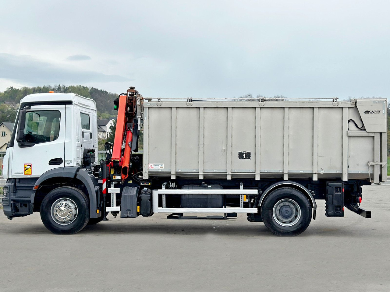 Leasing of  Mercedes-Benz AROCS 1830* KIPPER 5,00m * PK 7.501 SLD A + FUNK Mercedes-Benz AROCS 1830* KIPPER 5,00m * PK 7.501 SLD A + FUNK: picture 7