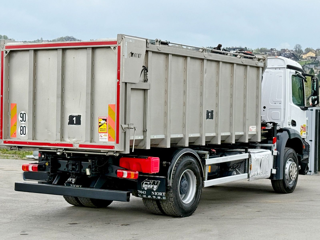 Leasing of  Mercedes-Benz AROCS 1830* KIPPER 5,00m * PK 7.501 SLD A + FUNK Mercedes-Benz AROCS 1830* KIPPER 5,00m * PK 7.501 SLD A + FUNK: picture 8