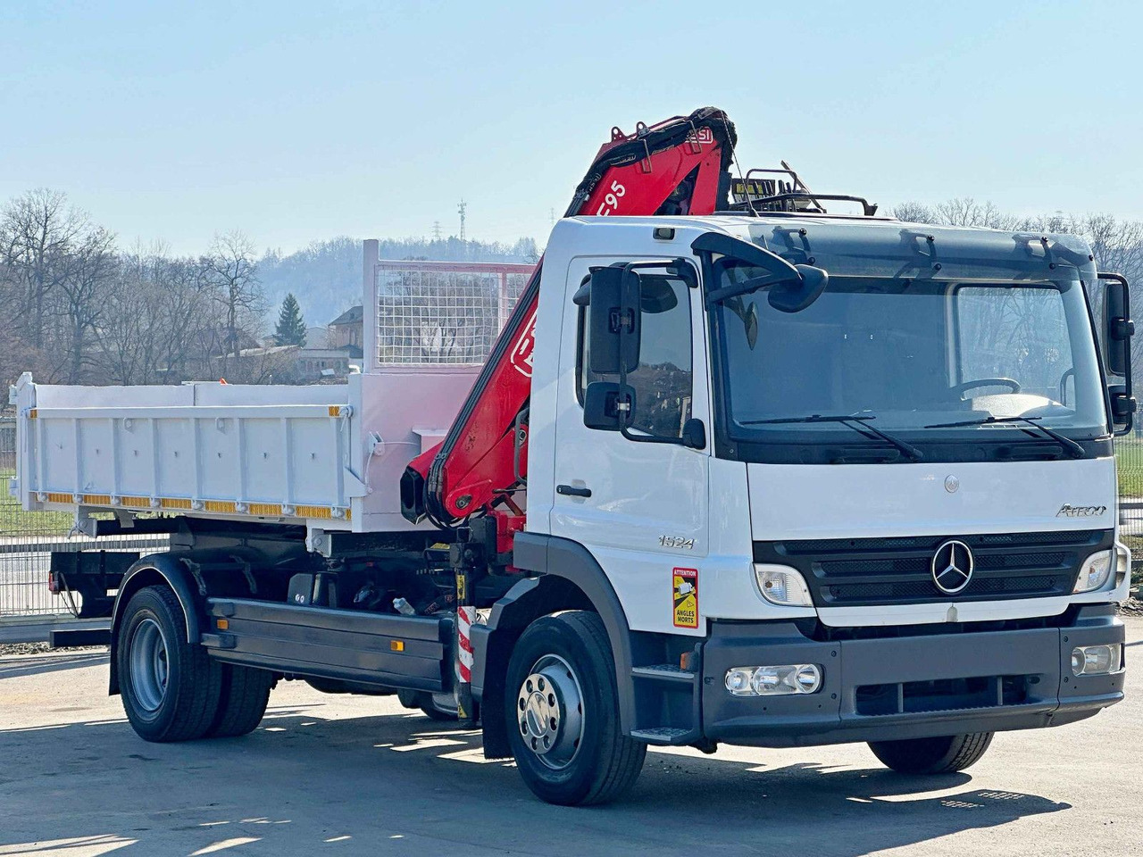 Mercedes-Benz ATEGO 1524 Kipper 4,35 m* FASSI F95A.21* TOP - Crane truck: picture 3 Mercedes-Benz ATEGO 1524 Kipper 4,35 m* FASSI F95A.21* TOP - Crane truck: picture 3