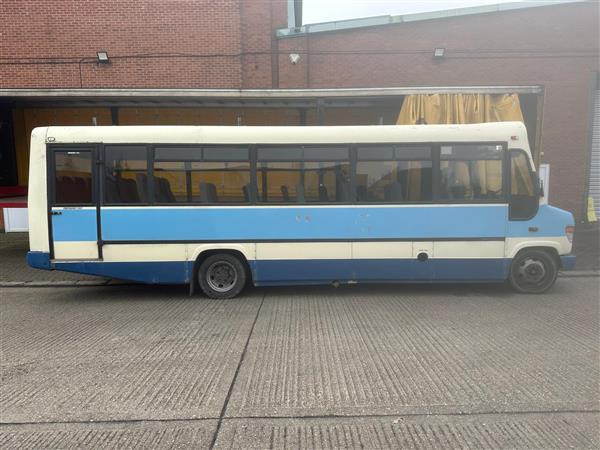 2000 Mercedes 814 Vario Automatic - Suburban bus: picture 3 2000 Mercedes 814 Vario Automatic - Suburban bus: picture 3