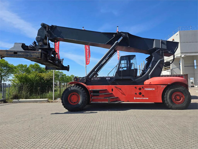 Linde C4230TL - Reach stacker: picture 2 Linde C4230TL - Reach stacker: picture 2