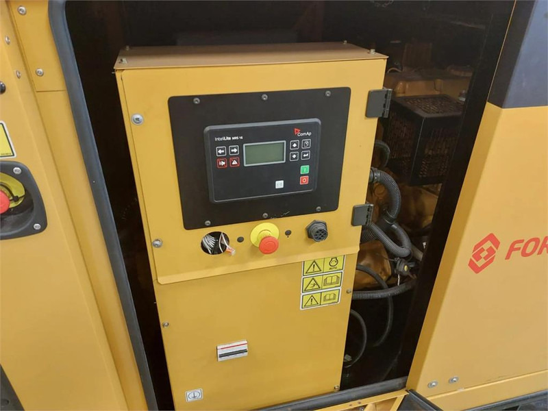 Cat DE33E0 - Material handling equipment: picture 5 Cat DE33E0 - Material handling equipment: picture 5