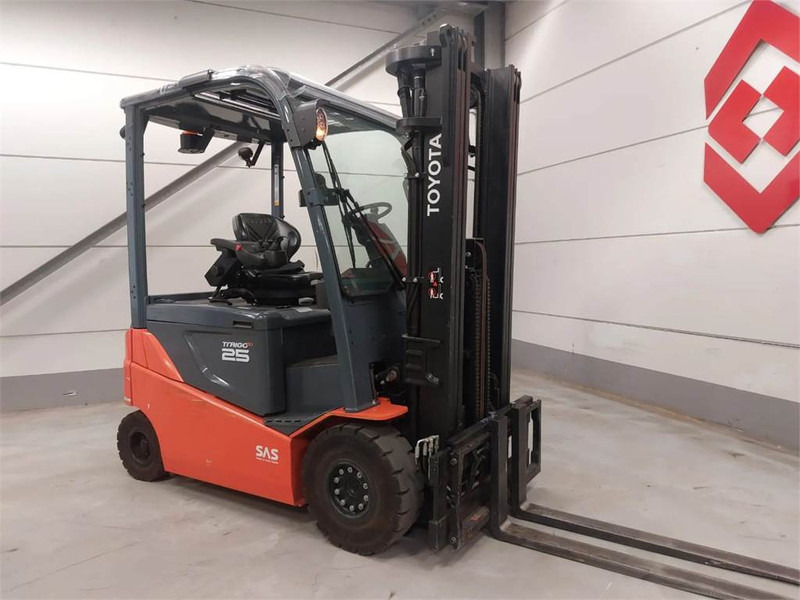 Toyota 8FBMKT25 - Electric forklift: picture 3 Toyota 8FBMKT25 - Electric forklift: picture 3
