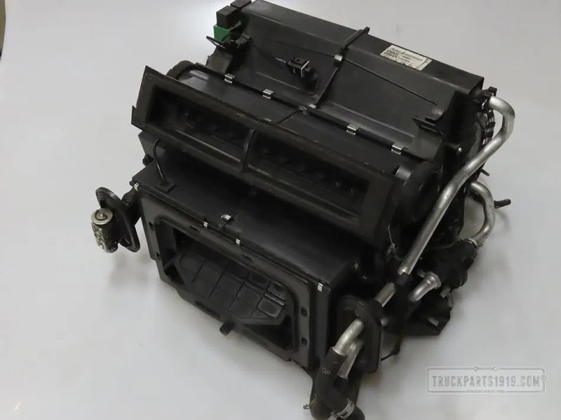 DAF 1980851 | Kachelhuis DAF XF 106 - Heating/ Ventilation for Truck: picture 1 DAF 1980851 | Kachelhuis DAF XF 106 - Heating/ Ventilation for Truck: picture 1