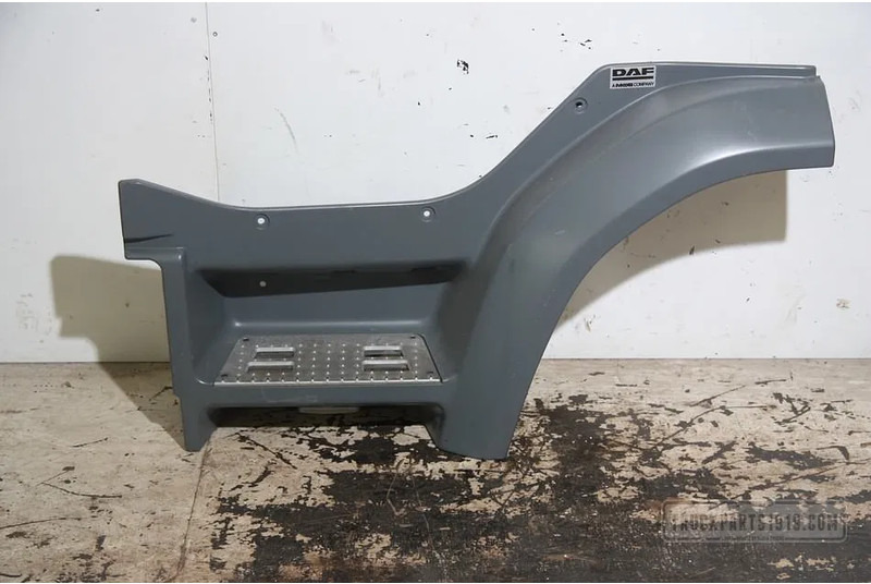 DAF CF 65 Body & Chassis Parts Opstapbak DAF CF65 & CF75 LV - Footstep for Truck: picture 1 DAF CF 65 Body & Chassis Parts Opstapbak DAF CF65 & CF75 LV - Footstep for Truck: picture 1