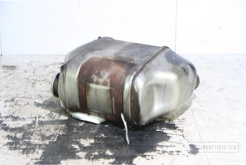 Iveco Stralis Exhaust System Uitlaatdemper katalisator - Muffler for Truck: picture 1 Iveco Stralis Exhaust System Uitlaatdemper katalisator - Muffler for Truck: picture 1