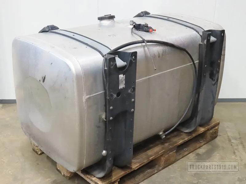 MAN 81.12201-5887 | Brandstoftank + steunen - Fuel tank for Truck: picture 2 MAN 81.12201-5887 | Brandstoftank + steunen - Fuel tank for Truck: picture 2