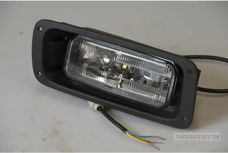 MAN Lighting Mistlamp Li. F20 - Fog light for Truck: picture 1 MAN Lighting Mistlamp Li. F20 - Fog light for Truck: picture 1