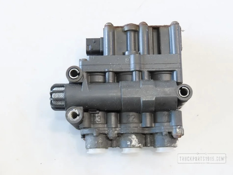 Mercedes-Benz Compressed Air System ECAS magneetventiel MB MP4 - Valve for Truck: picture 1 Mercedes-Benz Compressed Air System ECAS magneetventiel MB MP4 - Valve for Truck: picture 1